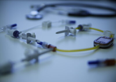 Devices for the administration of antiblastic drugs